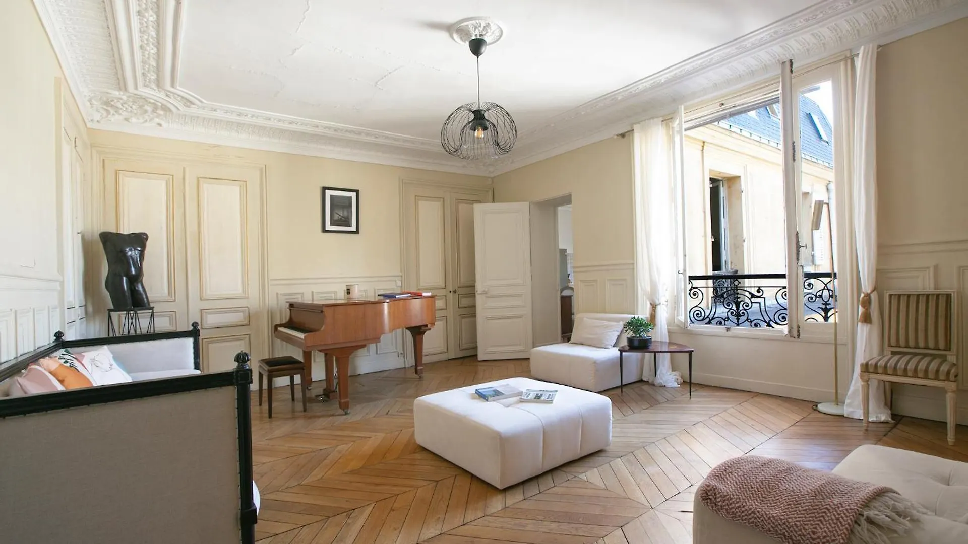 Apartment Typical Haussmannien Appartment With Eiffel Tower View - Bm68 Paris