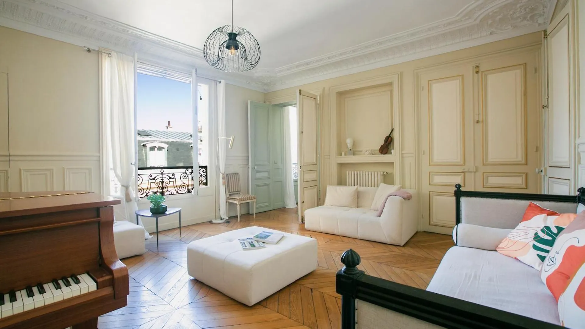 Apartment Typical Haussmannien Appartment With Eiffel Tower View - Bm68 Paris France