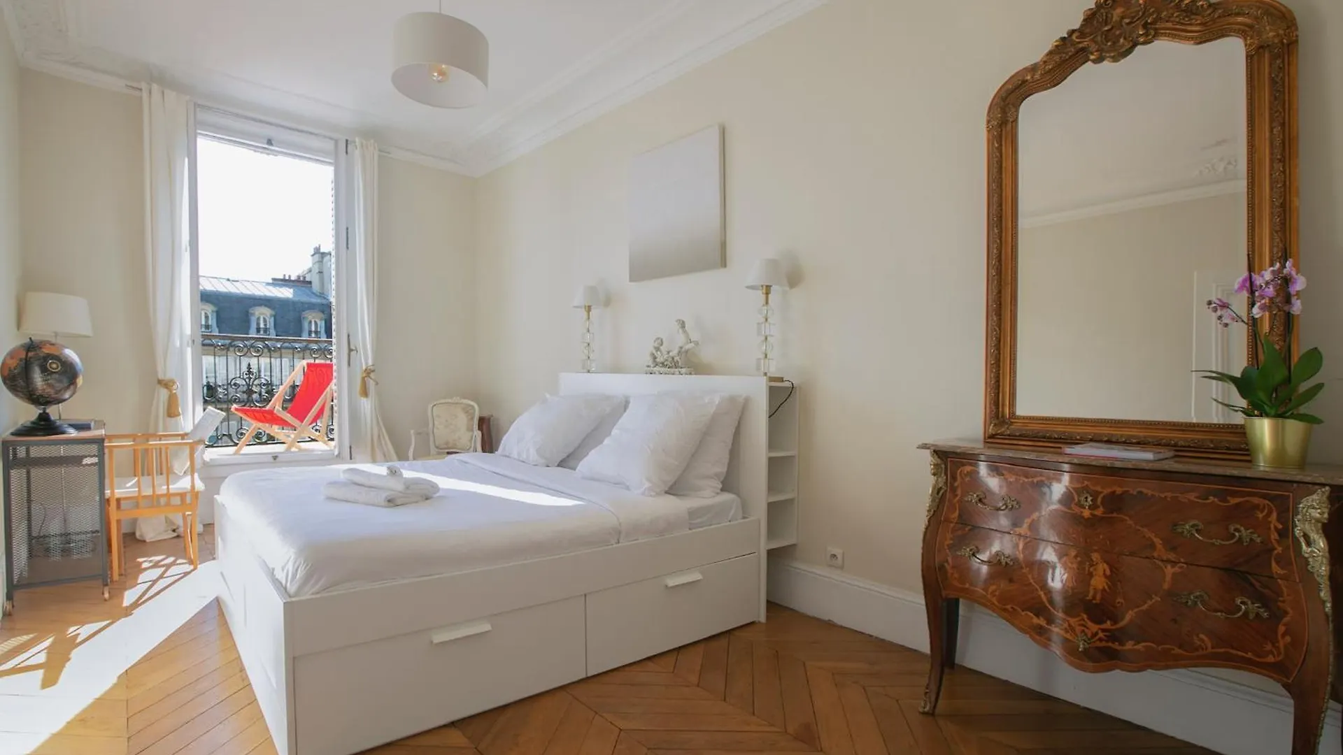 Apartment Typical Haussmannien Appartment With Eiffel Tower View - Bm68 Paris France