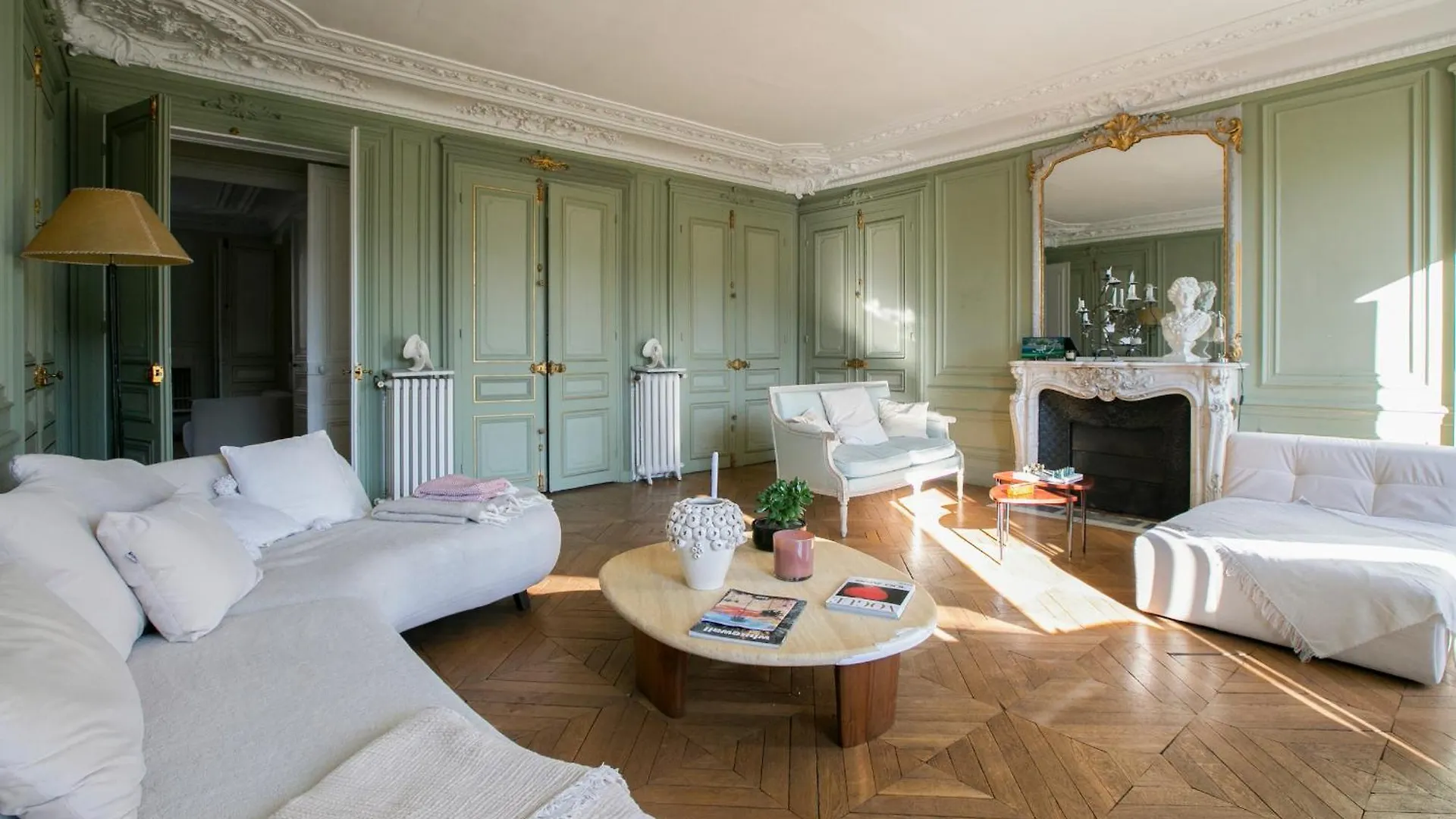 Typical Haussmannien Appartment With Eiffel Tower View - Bm68 Paris
